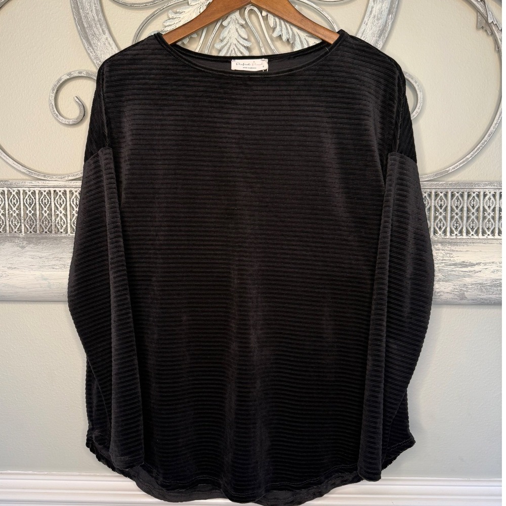 Perfect Peach Black Ribbed Velvet Boatneck Top Size Small NWT